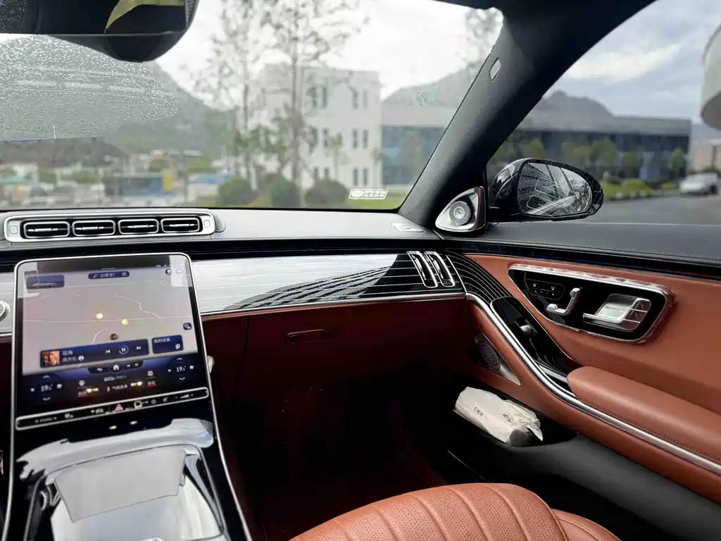 Mercedes-Benz S-Class — миниатюра 8
