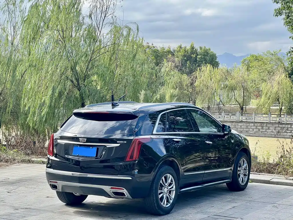 CADILLAC XT5
