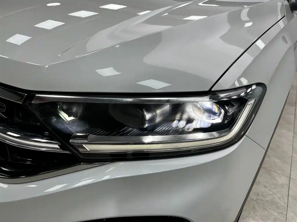 VOLKSWAGEN T ROC EXPLORING SONGS