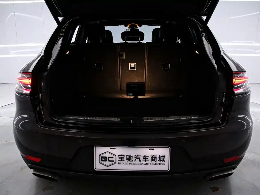Porsche Macan — миниатюра 16