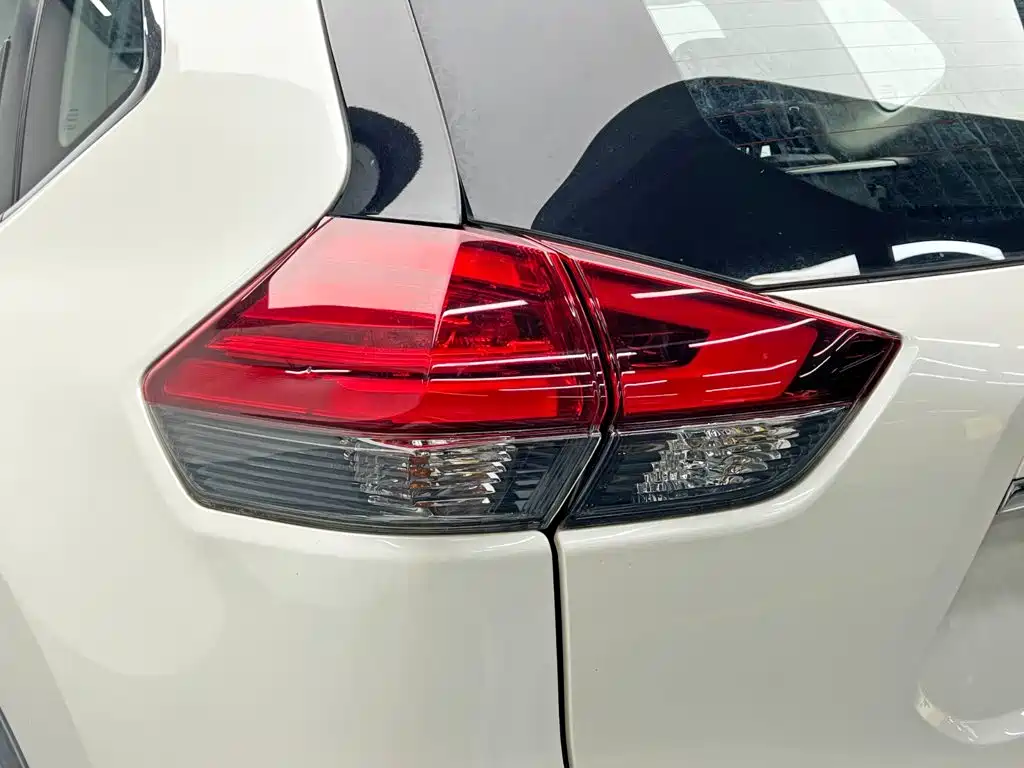 Nissan X-Trail — миниатюра 11