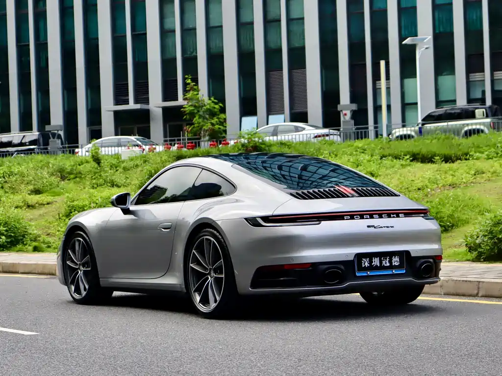 Porsche 911 2022 Carrera 3.0T