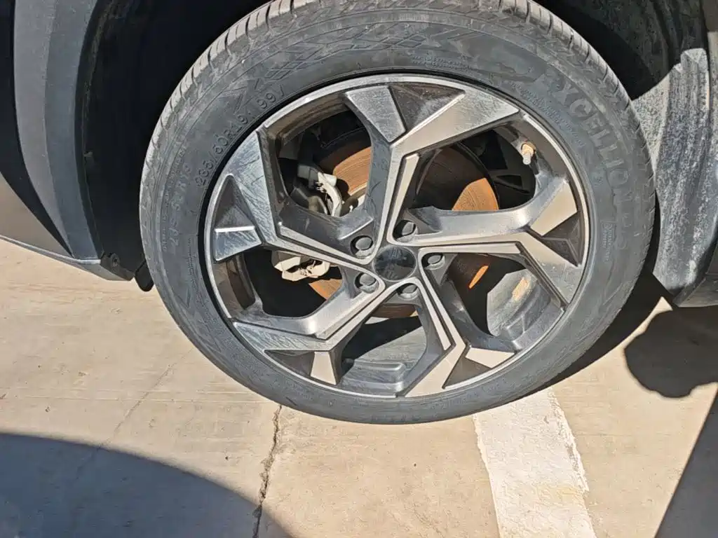 Geely Boyue L — миниатюра 23