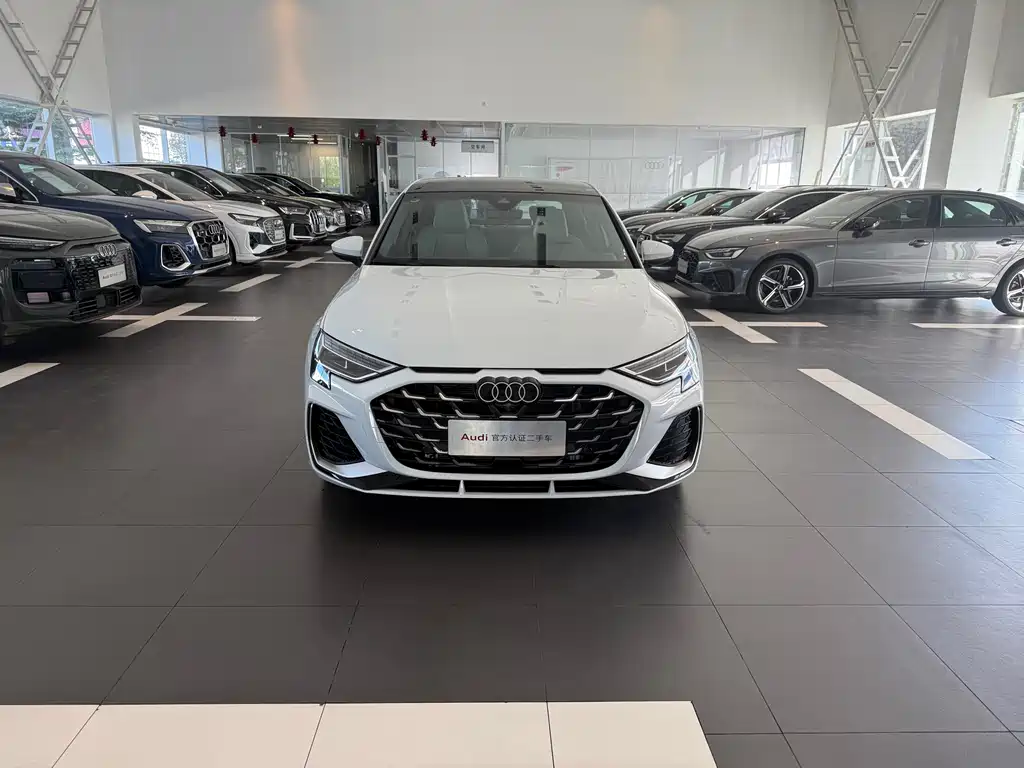 Audi A3 2025 A3L Limousine 35TFSI Premium + Luxury