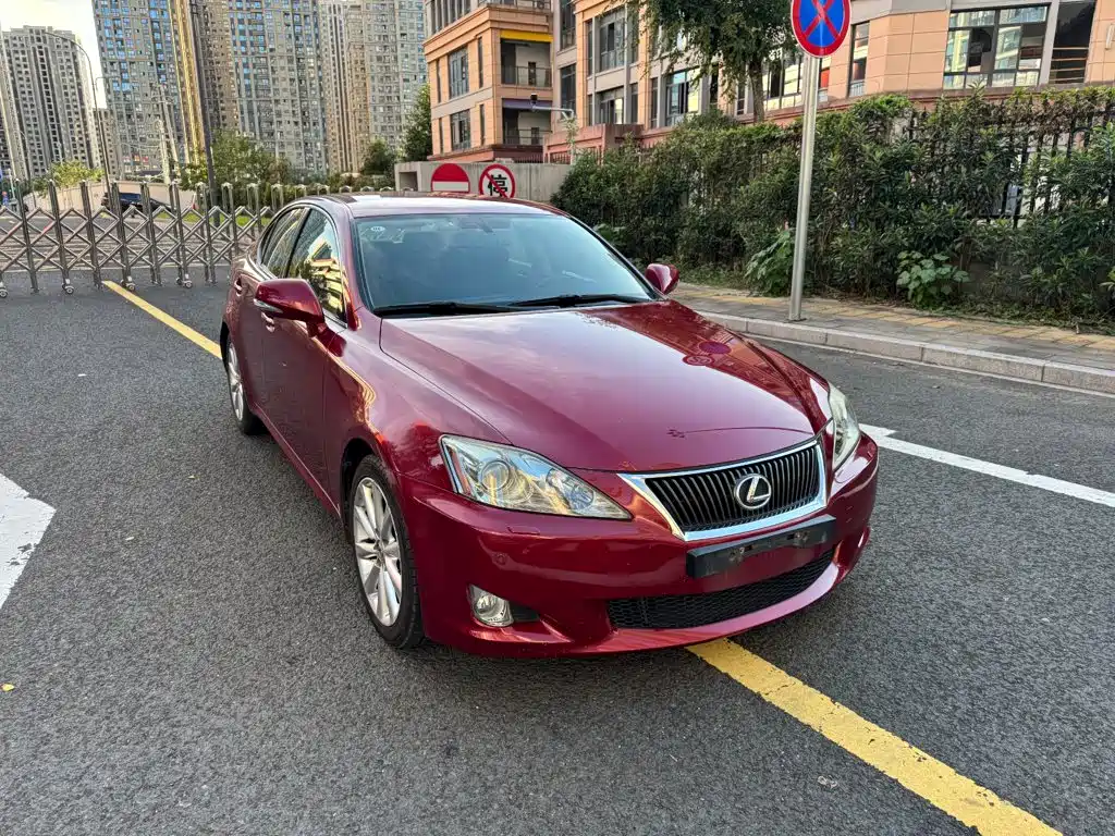 Lexus IS — миниатюра 8