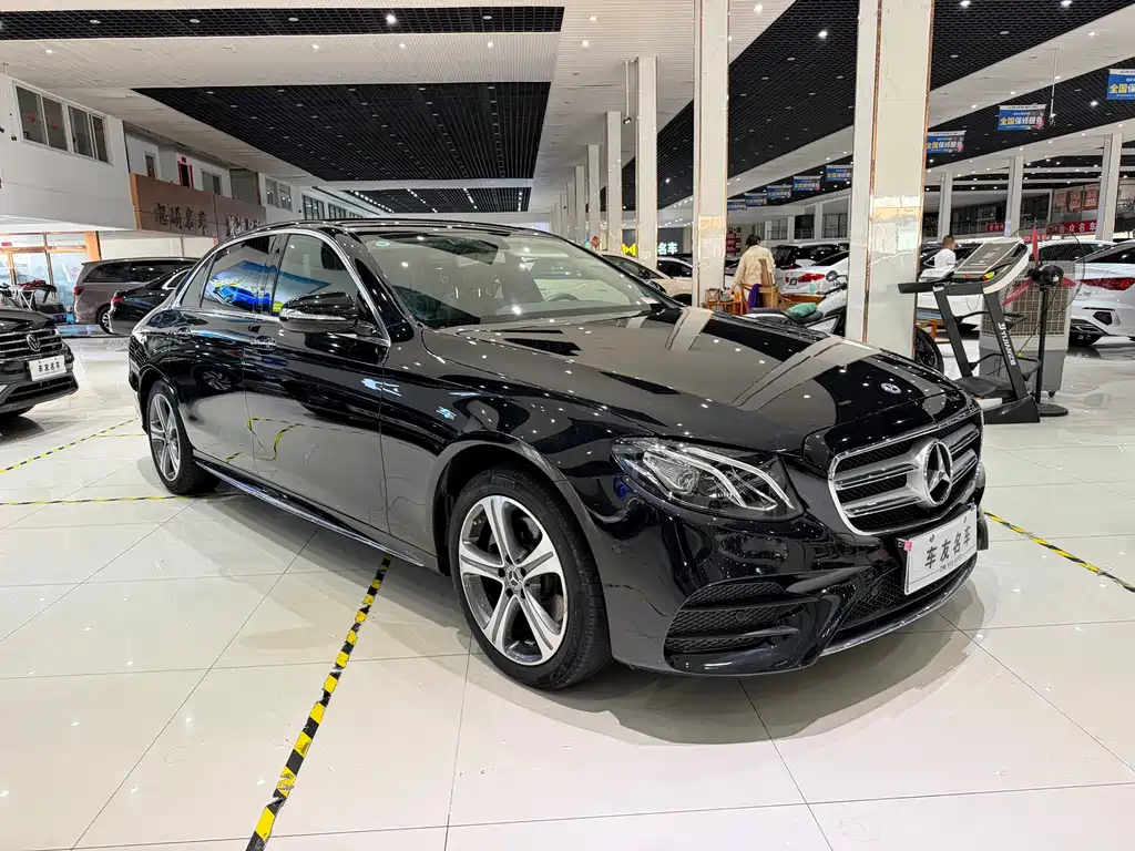 Mercedes-Benz E-Class — миниатюра 3