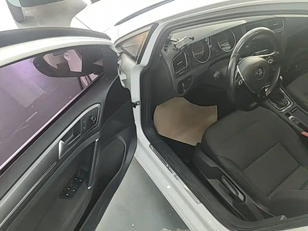 Volkswagen Golf — миниатюра 16