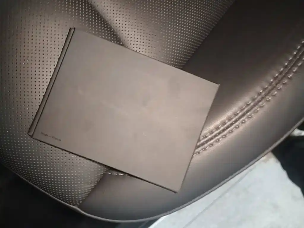 Tesla Model Y — миниатюра 9