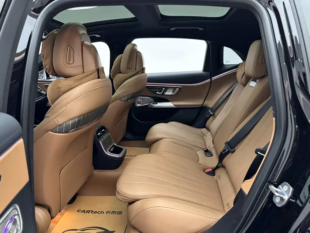Mercedes-Benz E-Class — миниатюра 9