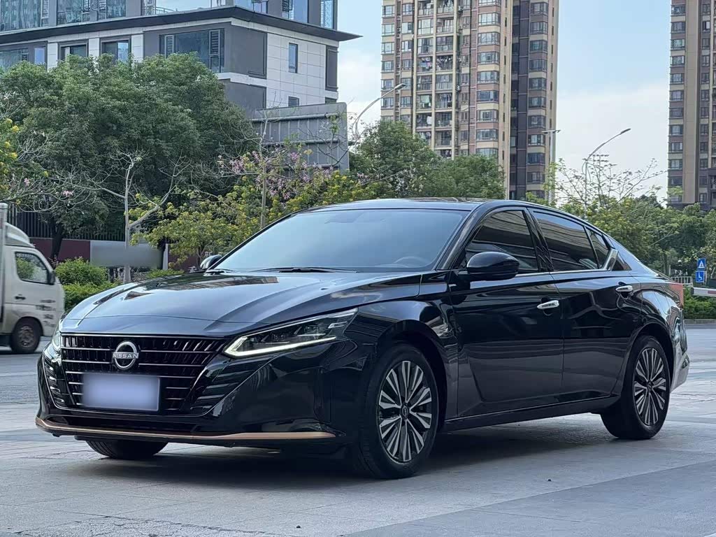 Nissan Teana 2.0 л 2024 г. Чёрный, пробег 25800 км