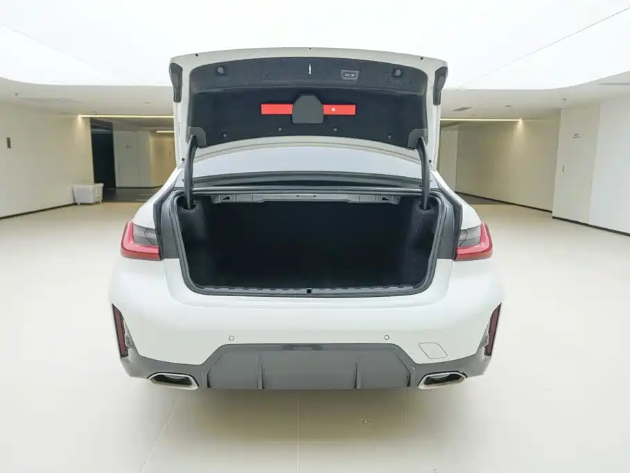 BMW 3 Series — миниатюра 6