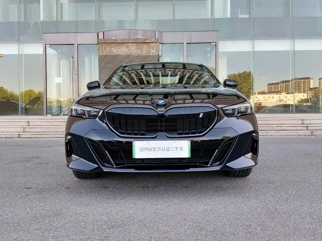 BMW i5 — миниатюра 3