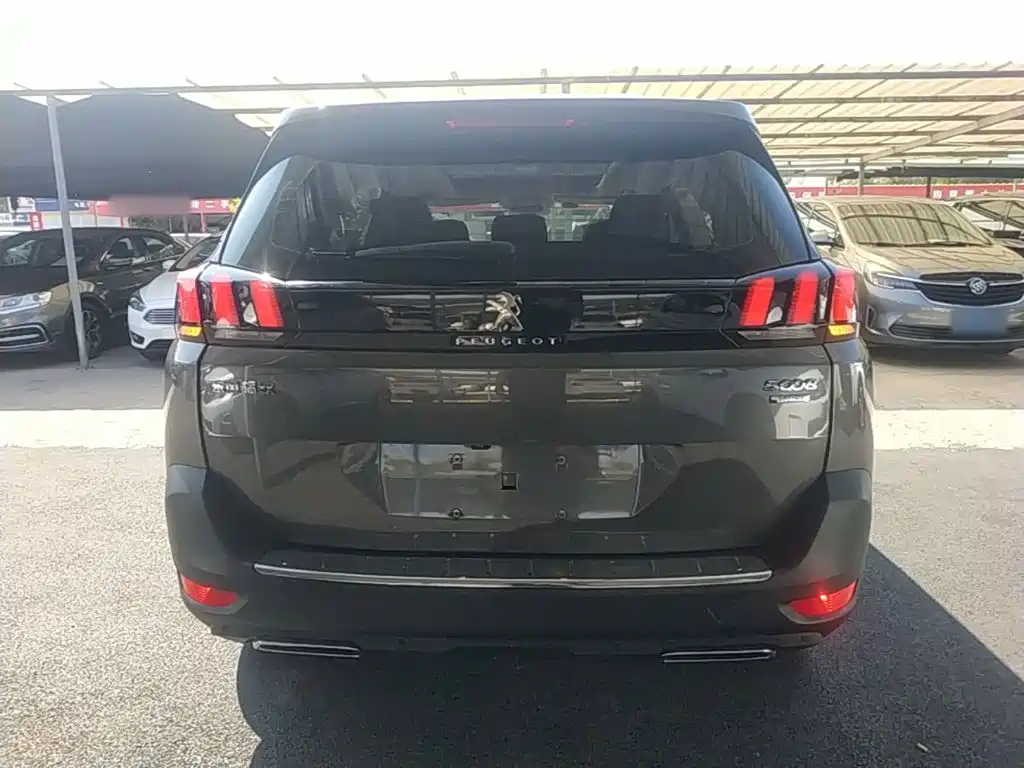 Peugeot 5008 — миниатюра 6