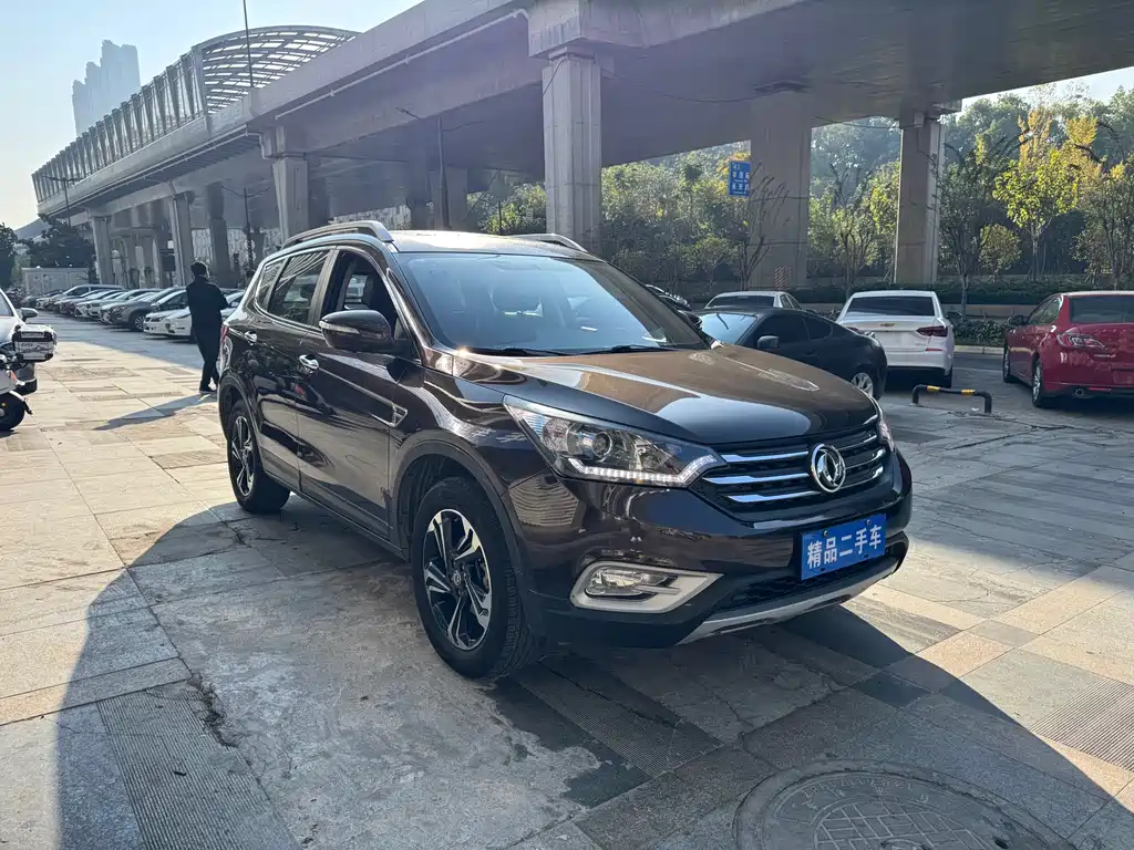 DONGFENG AX7