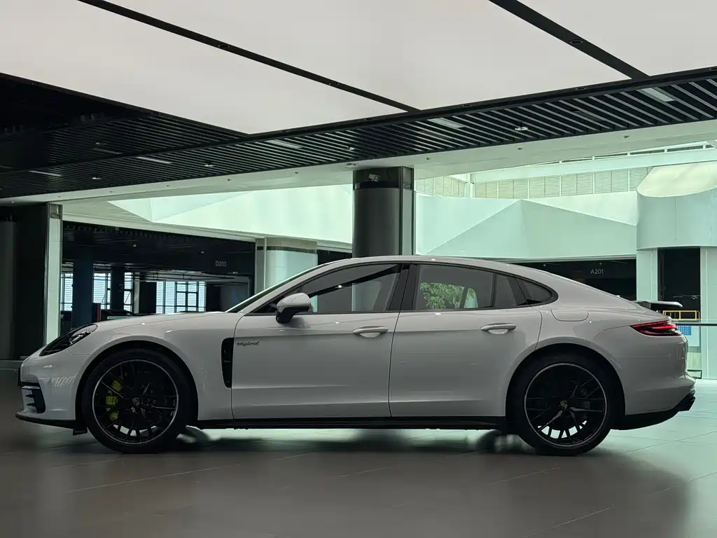 Porsche Panamera 2018 Panamera 4 E-Hybrid 2.9T