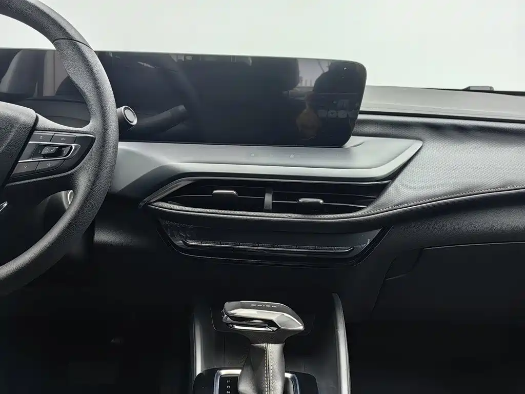 Buick Verano — миниатюра 12