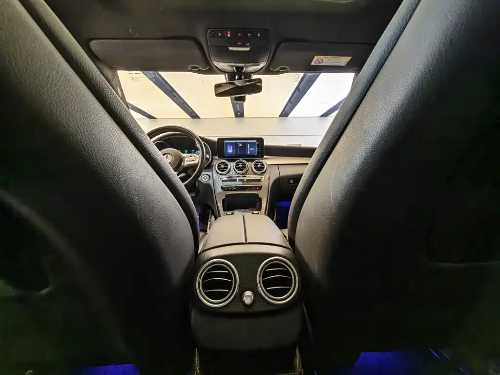 Mercedes-Benz C-Class (Import) — миниатюра 11