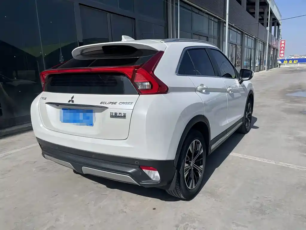 Mitsubishi Eclipse Cross — миниатюра 6