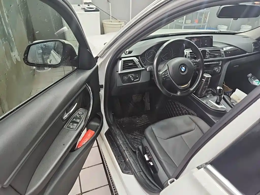BMW 3 Series — миниатюра 12