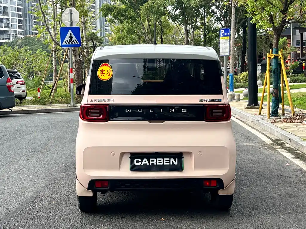 Wuling MINIEV — миниатюра 6
