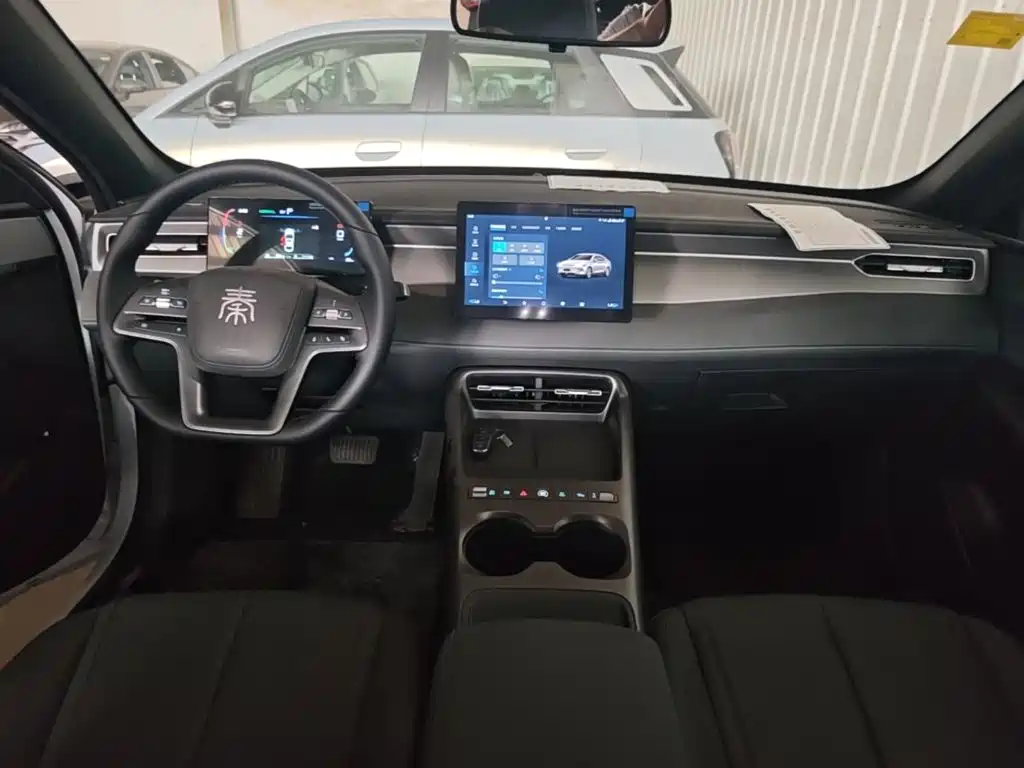 BYD Qin Plus PLUS 2025 DM-i Smart Drive 128KM