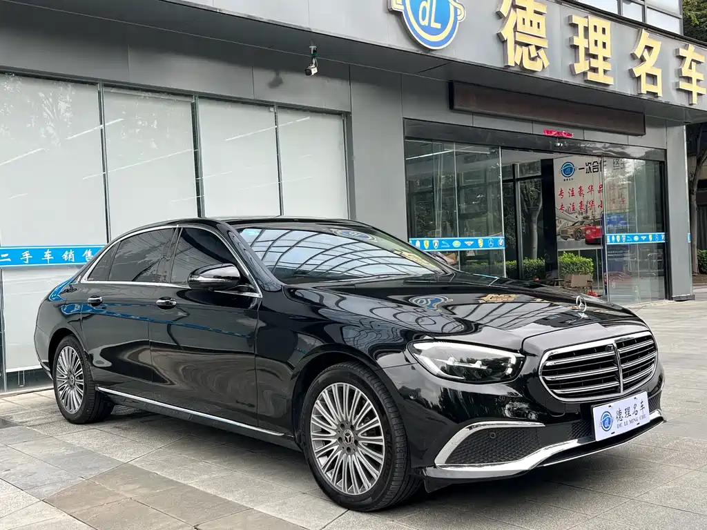 Mercedes-Benz E-Class — миниатюра 5