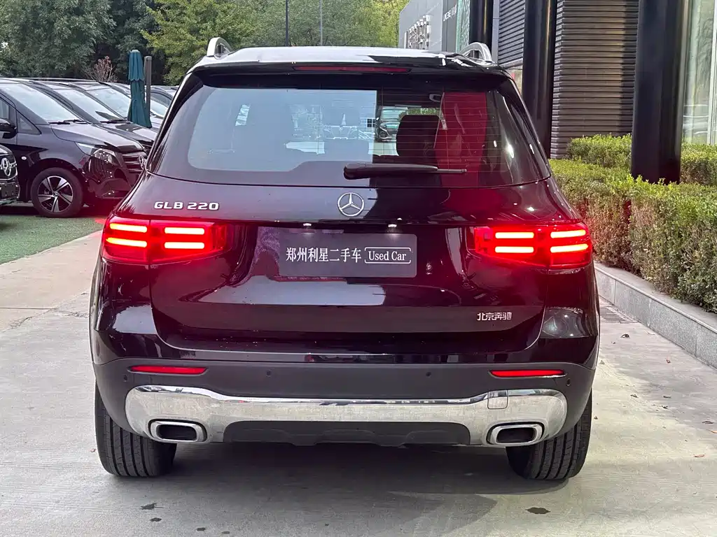 Mercedes-Benz GLB — миниатюра 4