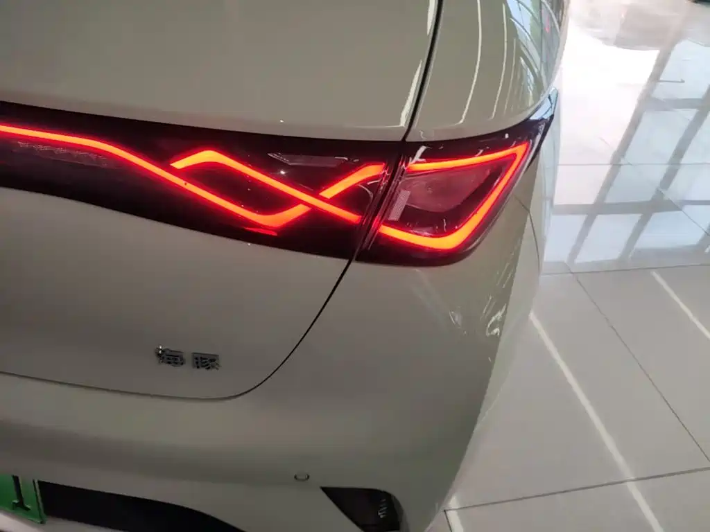 BYD Dolphin 2025 420km Freedom