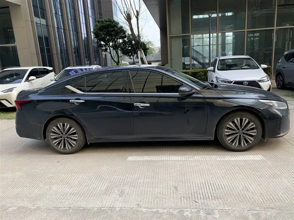 Nissan Teana — миниатюра 6