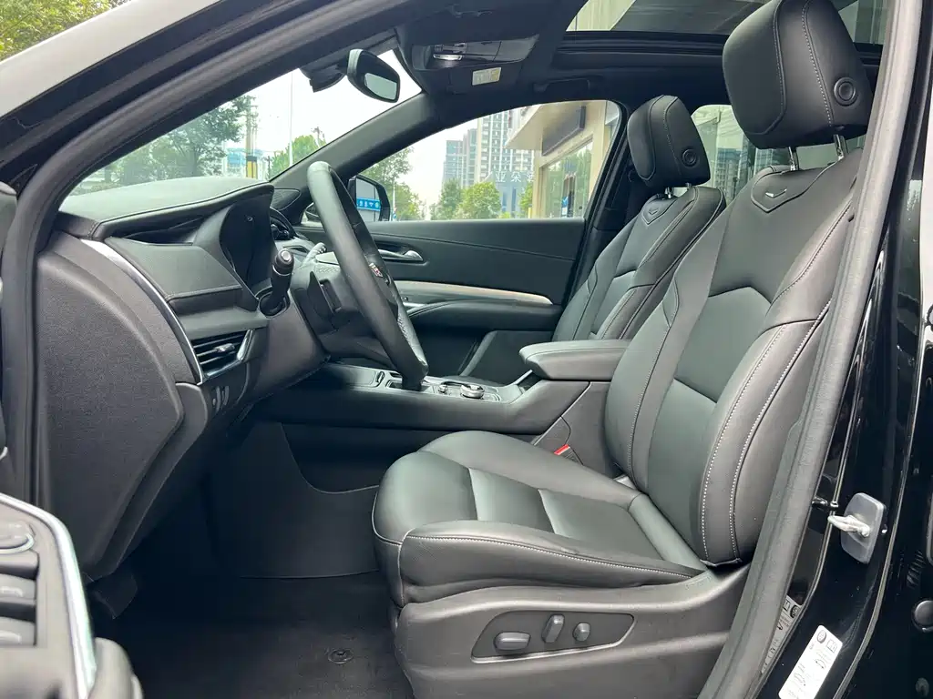 Cadillac XT4 — миниатюра 10