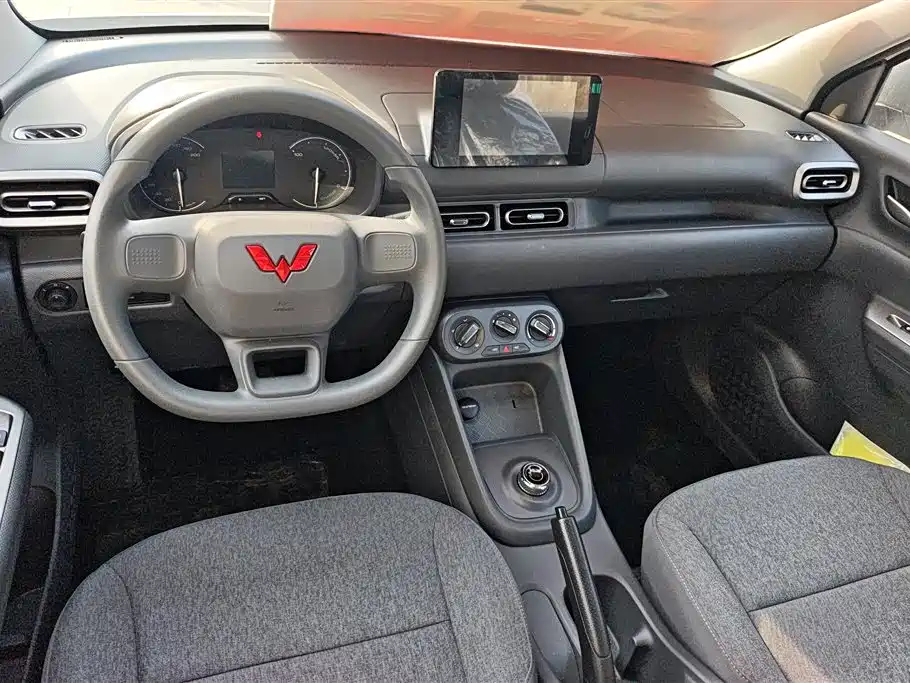 WULING WULING HONGGUANG NEW ENERGY