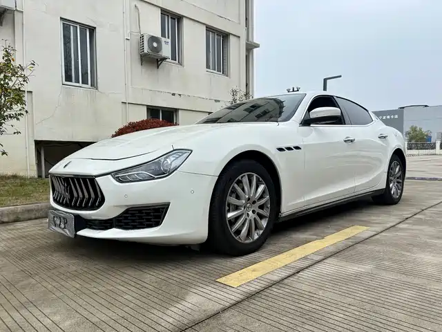MASERATI GHIBLI