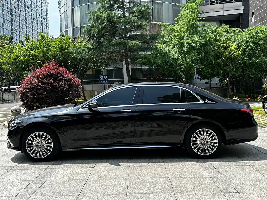 Mercedes-Benz E-Class E 2023 E 300 L Luxury