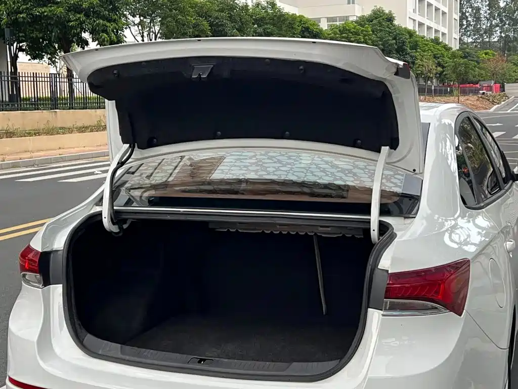 Buick Excelle — миниатюра 31