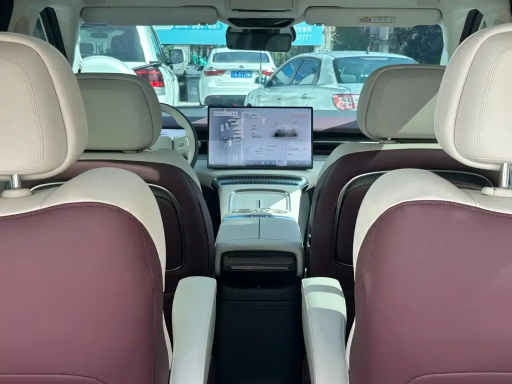 XPeng X9 — миниатюра 22