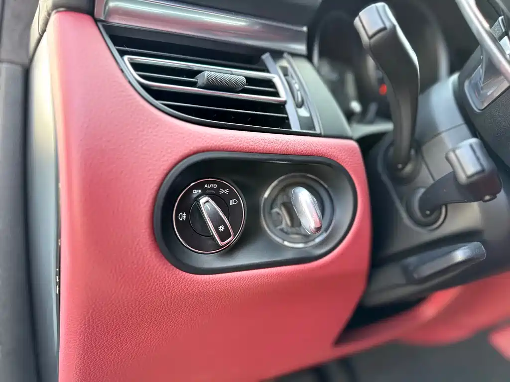 Porsche Macan 2021 — фото 16