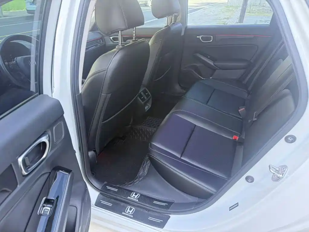 Honda Integra — миниатюра 11