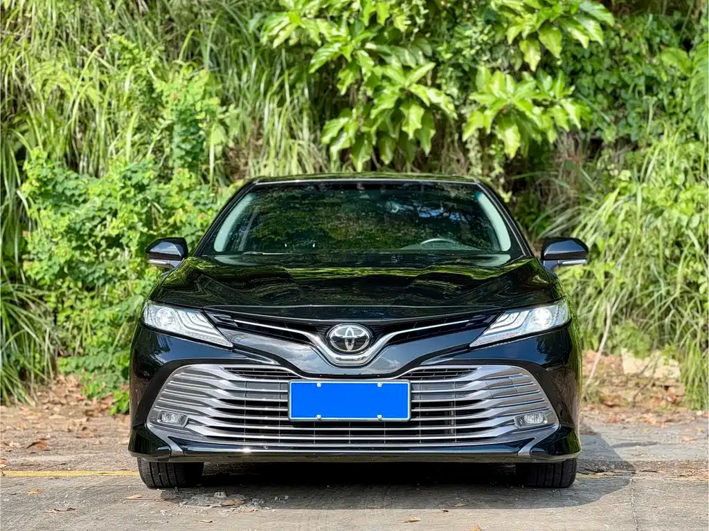 Toyota Camry — миниатюра 2