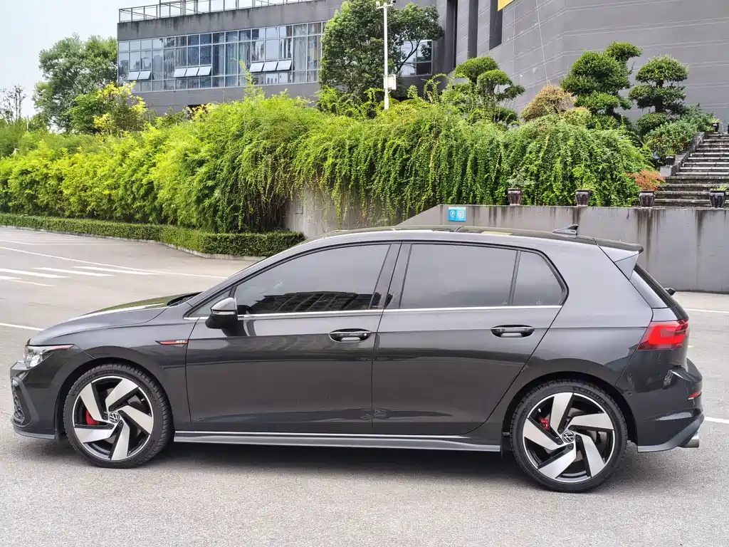 Volkswagen Golf GTI — миниатюра 13