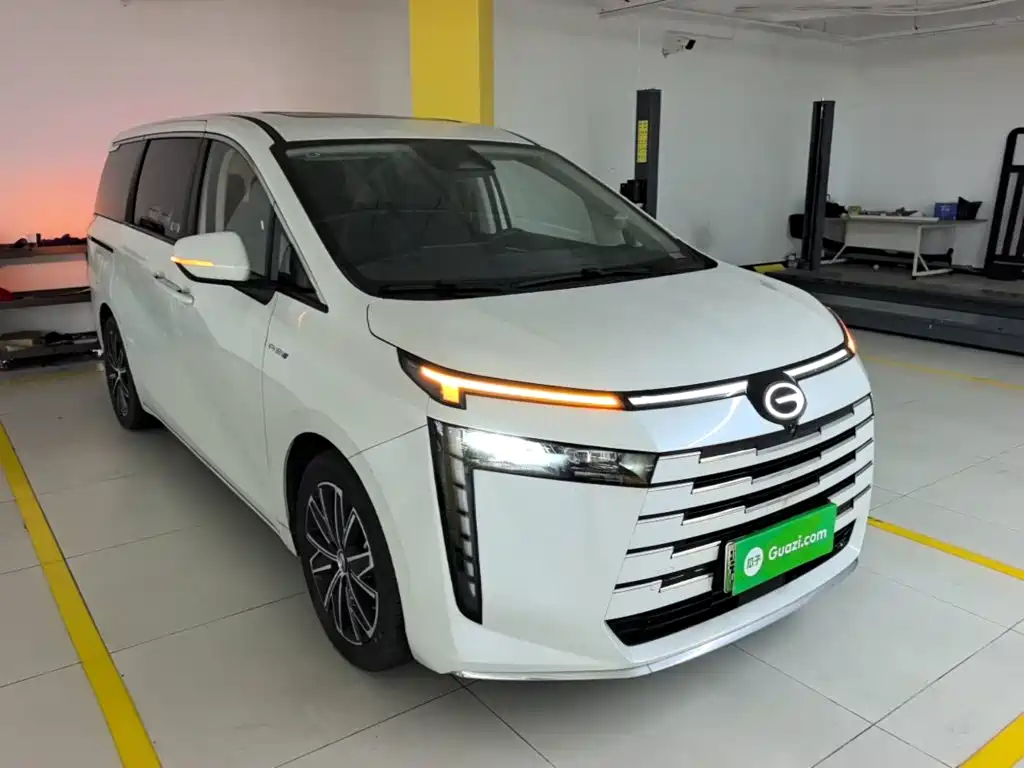 GAC Motor Trumpchi E8 PHEV — миниатюра 4