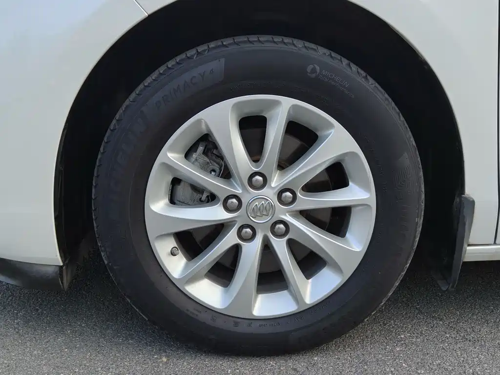 Buick GL8 — миниатюра 11