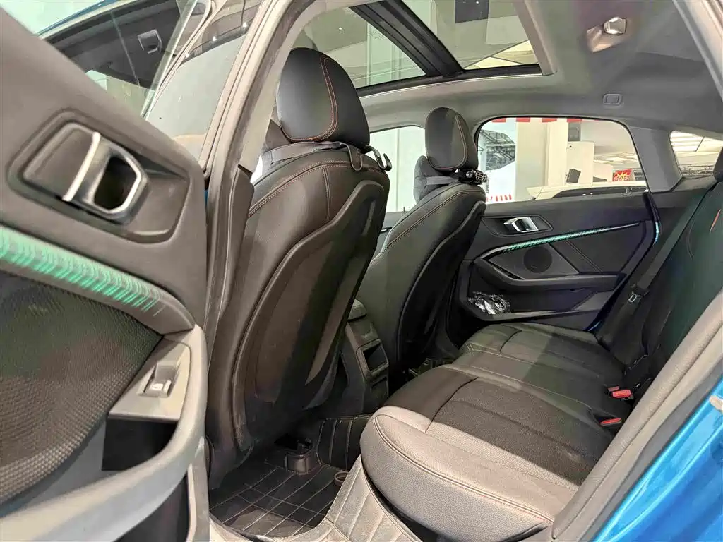 BMW 2 Series (Import) — миниатюра 5
