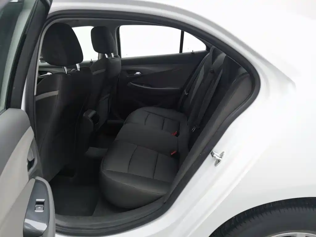 Chevrolet Malibu — миниатюра 15