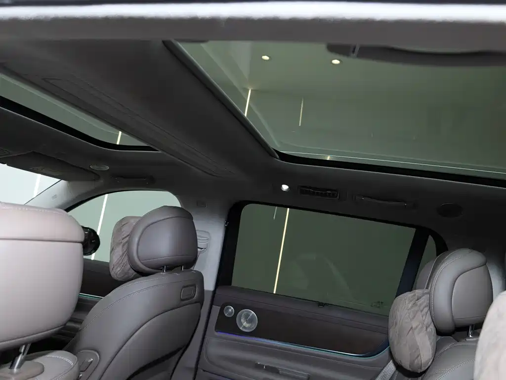 AITO ASK THE WORLD M9