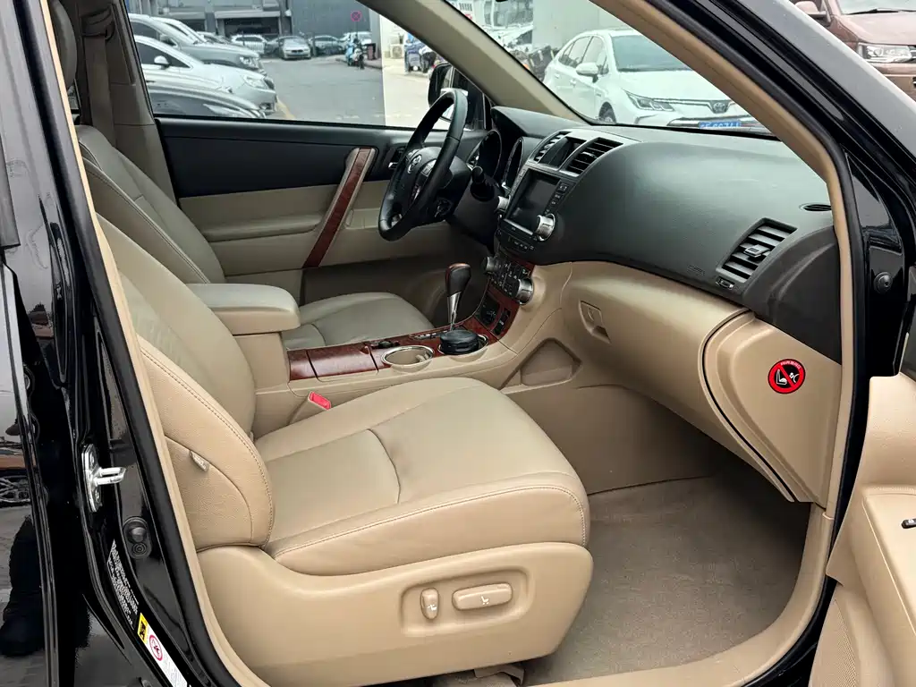 Toyota Highlander 2009 3.5L 7 мест