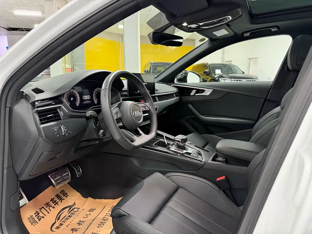 Audi A4L 2024 40 TFSI Luxury