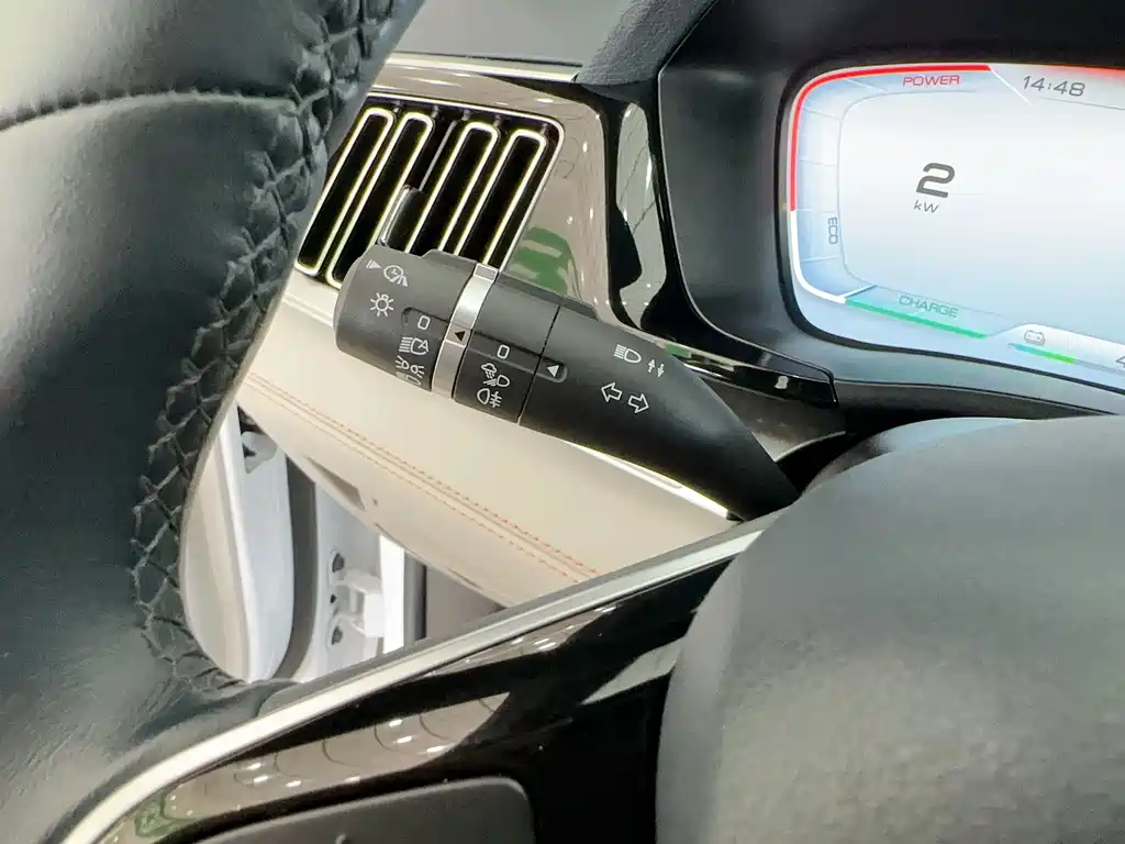 BYD PLUS New Energy — миниатюра 23