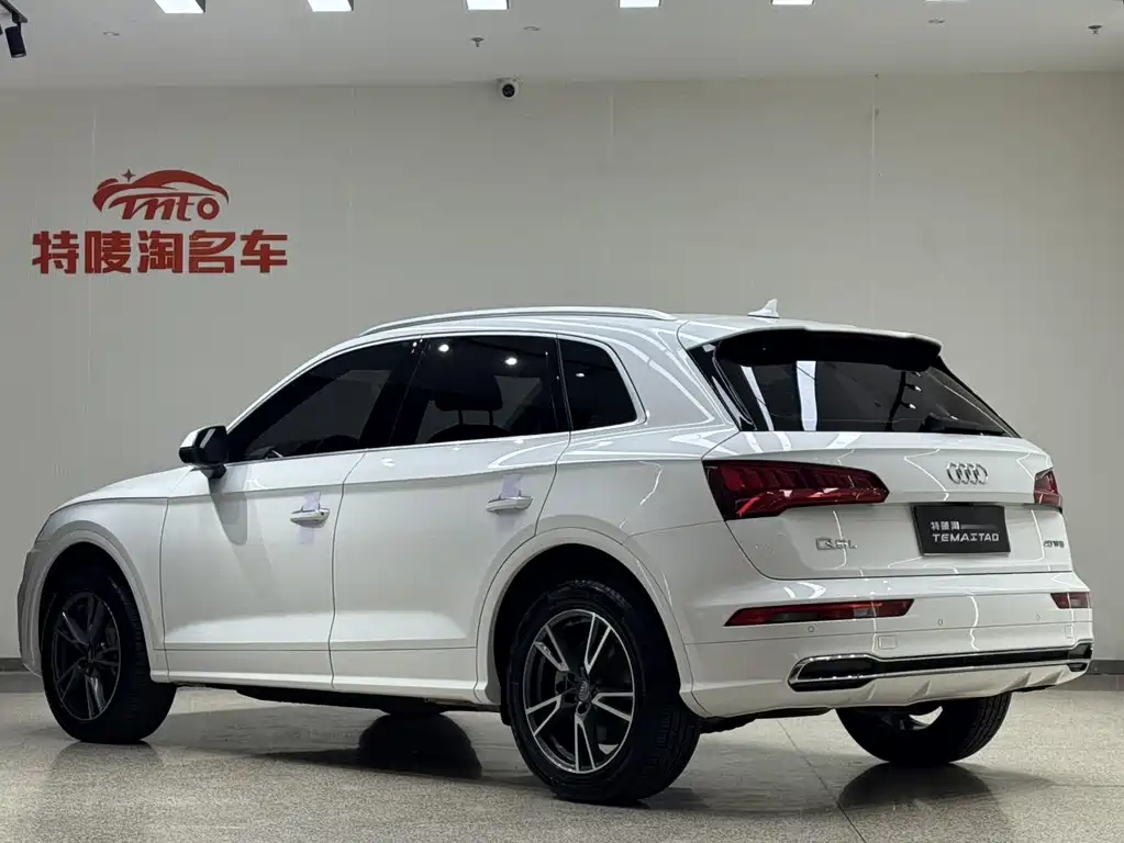 AUDI  Q5L