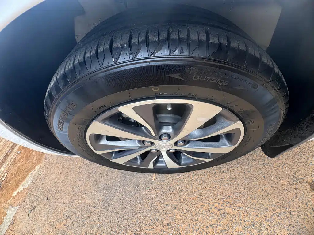 Buick Excelle — миниатюра 11