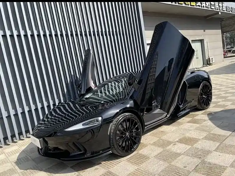 McLaren GT 2021